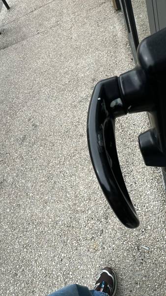 Poignée arrachée au sol – Bellona Portet-sur-Garonne