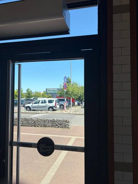 Vue de la porte depuis l'intérieur avant intervention, Carbonne 31