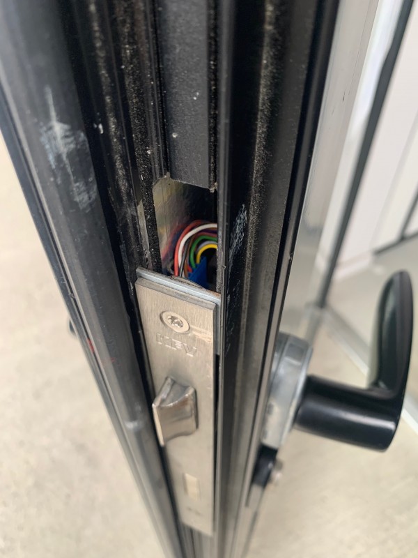 Devis pour le changement d'une serrure bloquée sur la porte d'entrée d'une maison à Tournefeuille