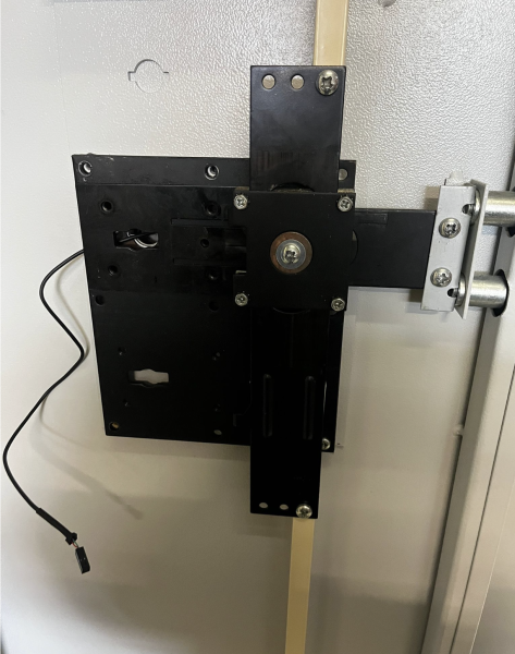 Nouveau mécanisme Hartmann installé et fixé, coffre opérationnel