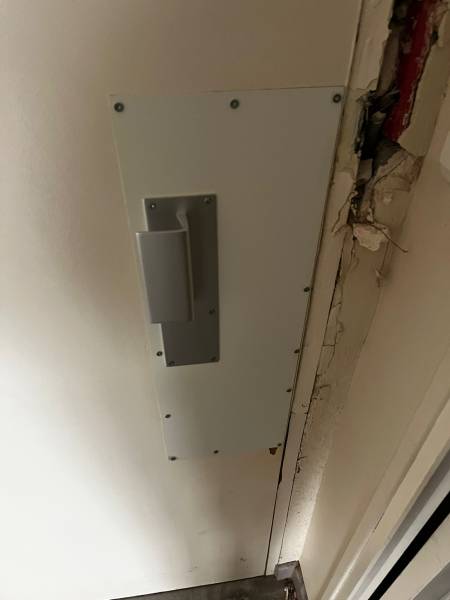 Porte d'appartement remise en état après effraction sur Toulouse