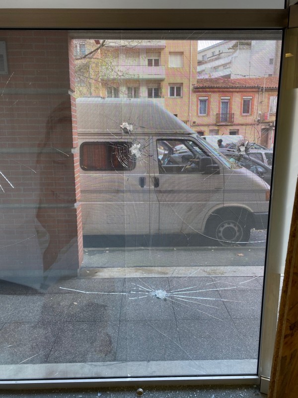 Mise en sécurité d'une vitrine a Blagnac 